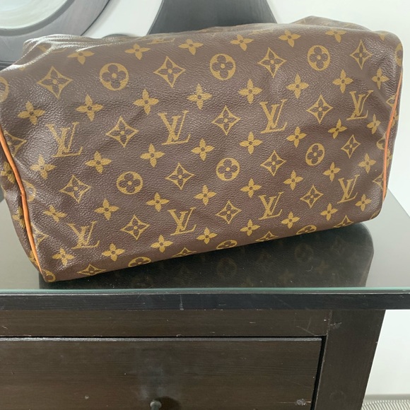 💕💕Authentic Louis Vuitton Speedy 30 💕💕zipper is almost completely off. - Picture 3 of 9